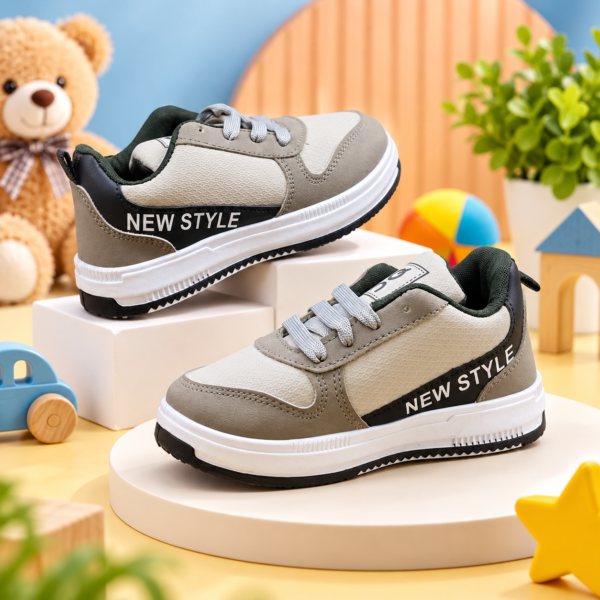 W-WELCO Kids Beige & Black Lace-Up Walker Shoes